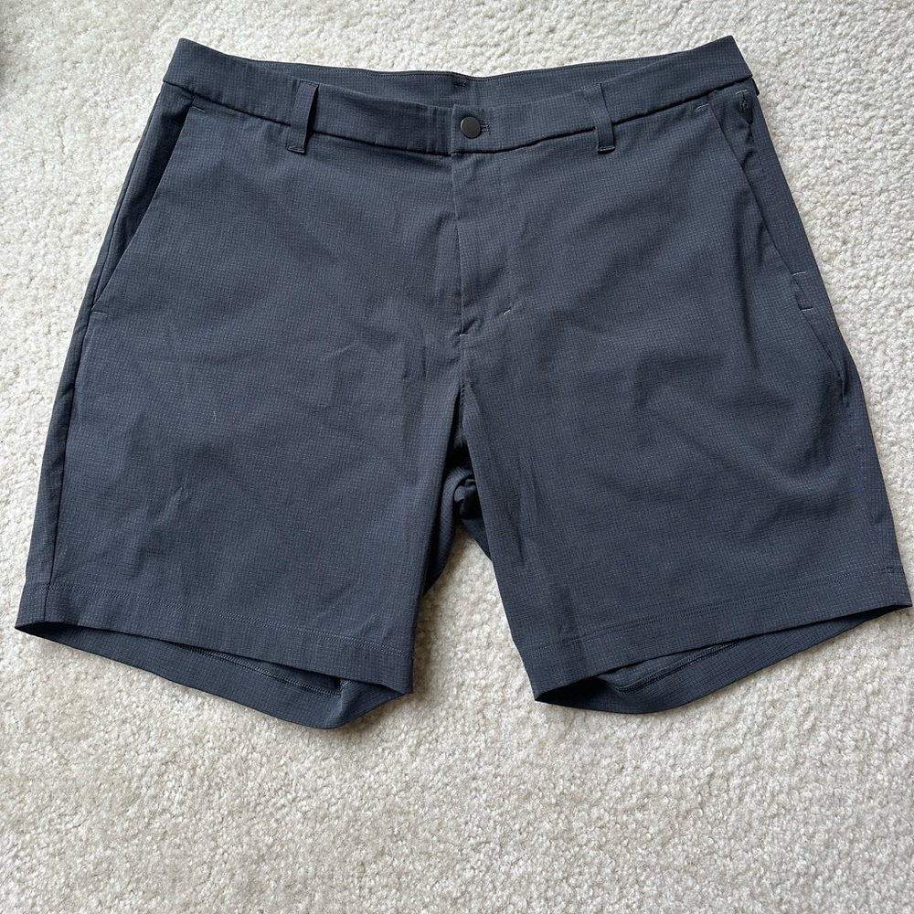 lululemon ABC Classic-Fit Short 7" *WovenAir Size 36